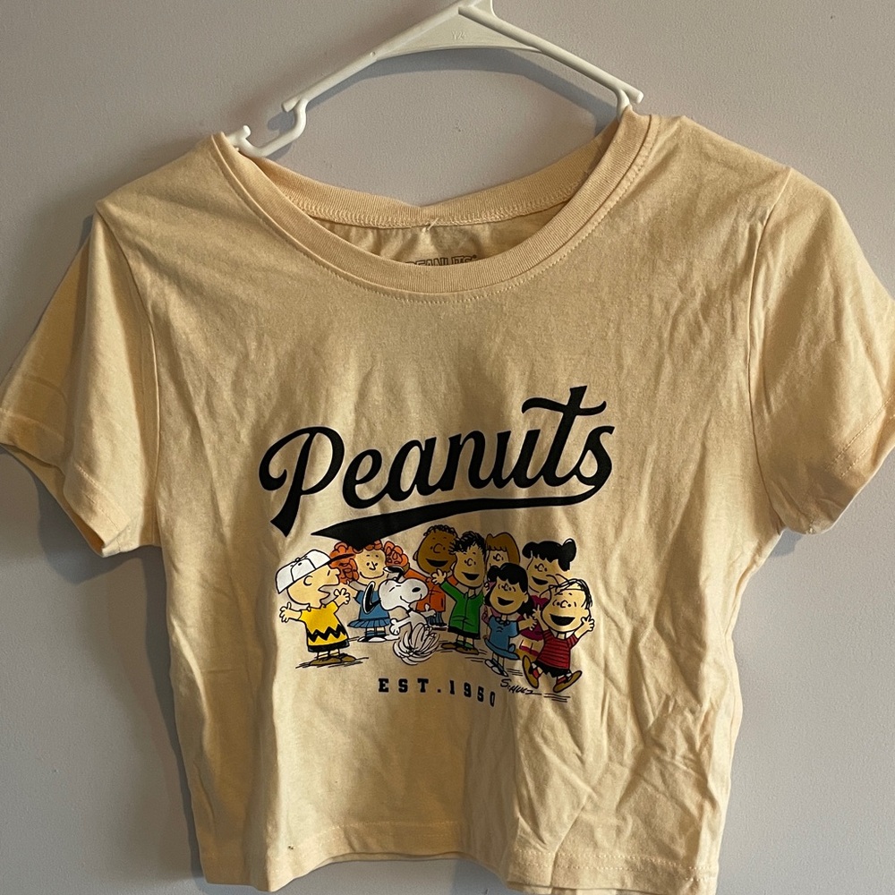 Peanuts crop top